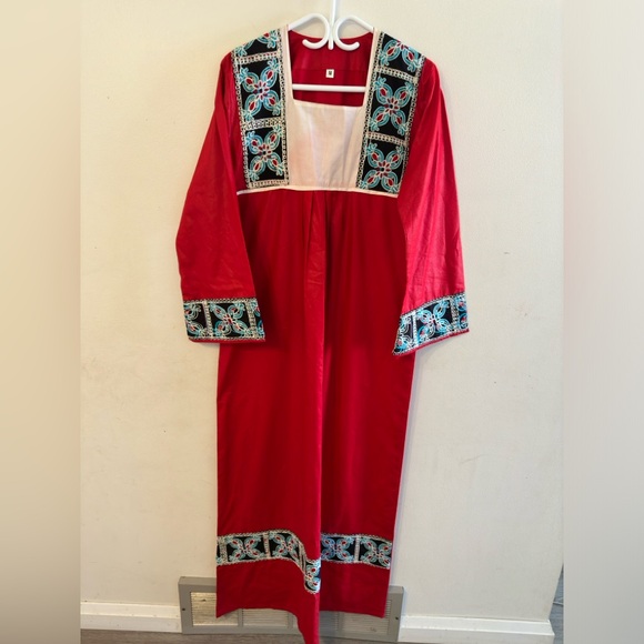 NEW| Red Embroidered Jalabiya/Dress - Picture 1 of 6